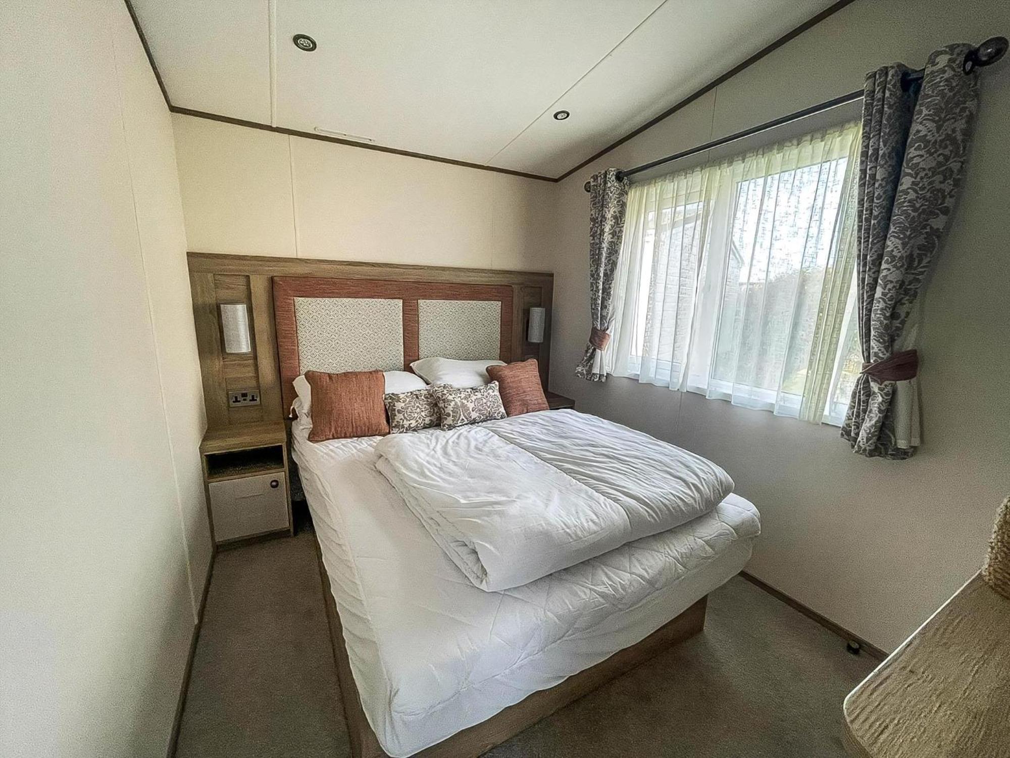 Stunning 8 Berth Caravan With Decking At Kessingland Beach Ref 90017D Benacre Exterior foto